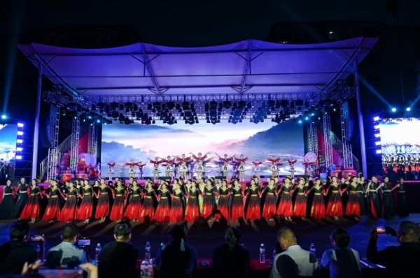 A策略 甘肃陇南育才学校首届校园文化艺术节文艺展演圆满落幕